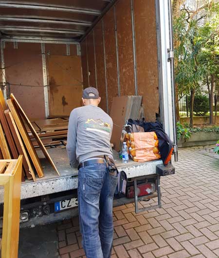 sgombero case comunali a milano